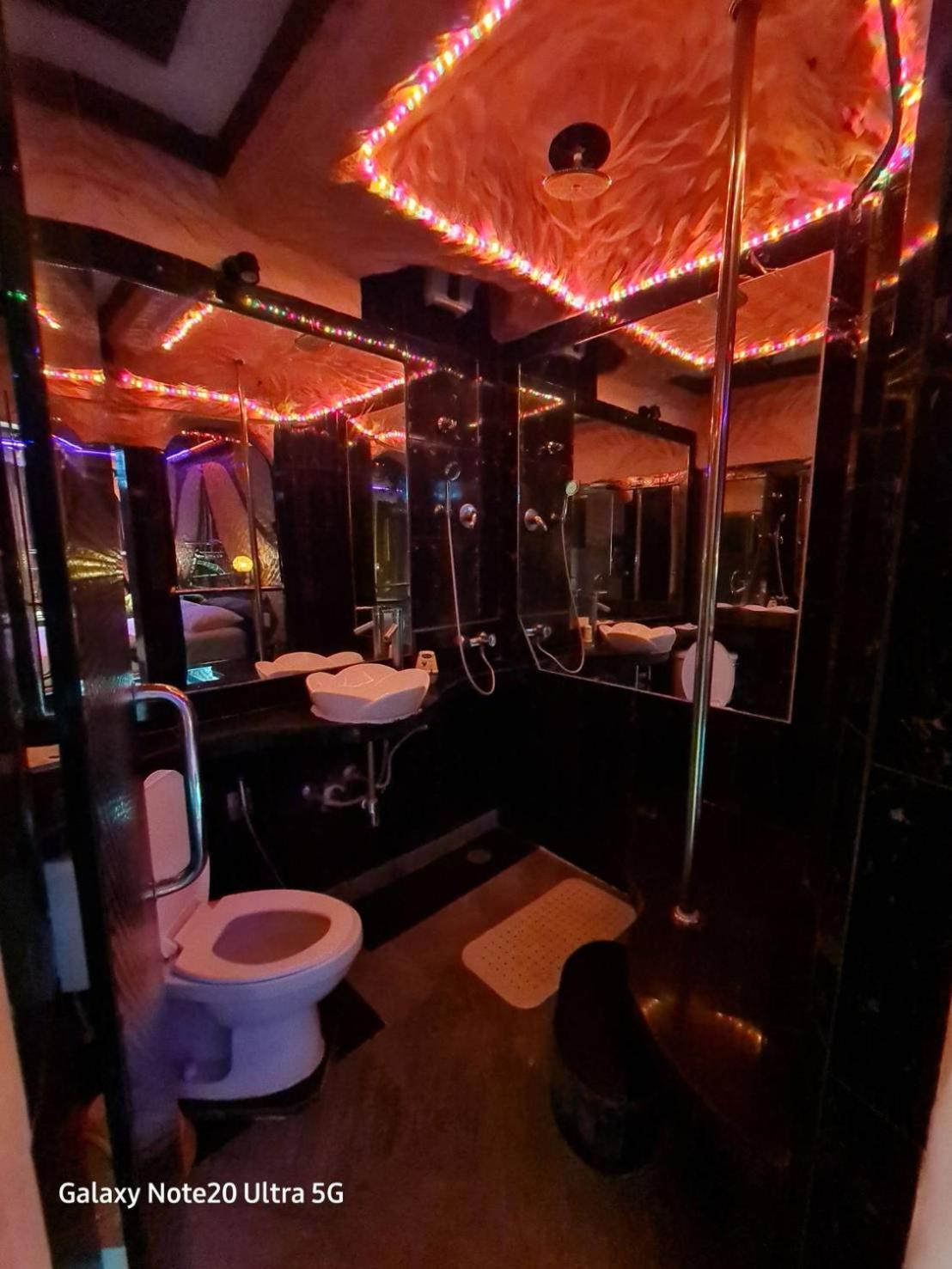 Penthouse Pattaya Hotel Bagian luar foto