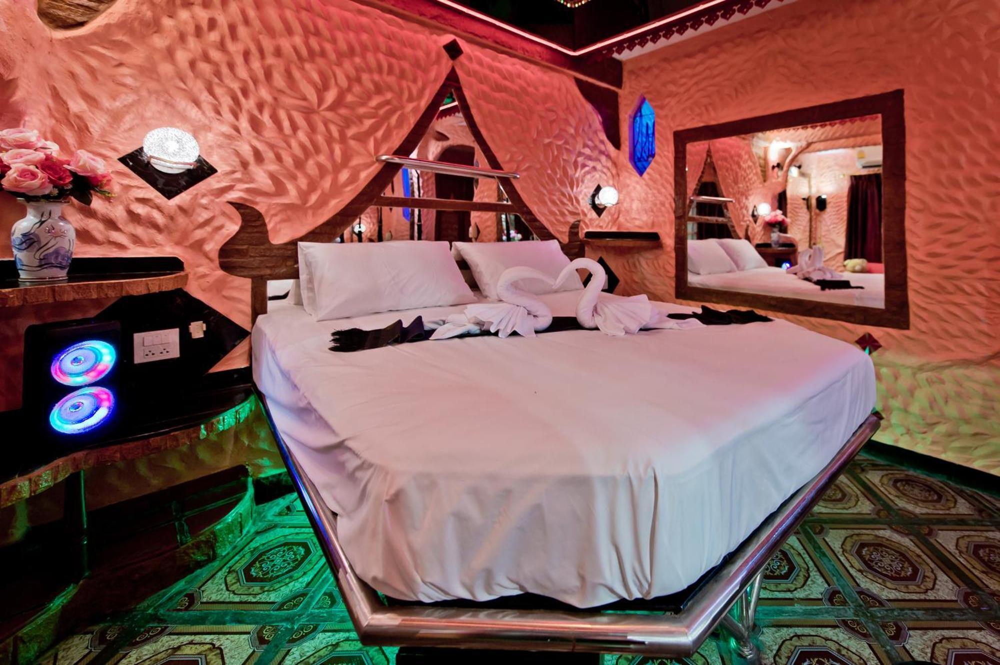 Penthouse Pattaya Hotel Bagian luar foto