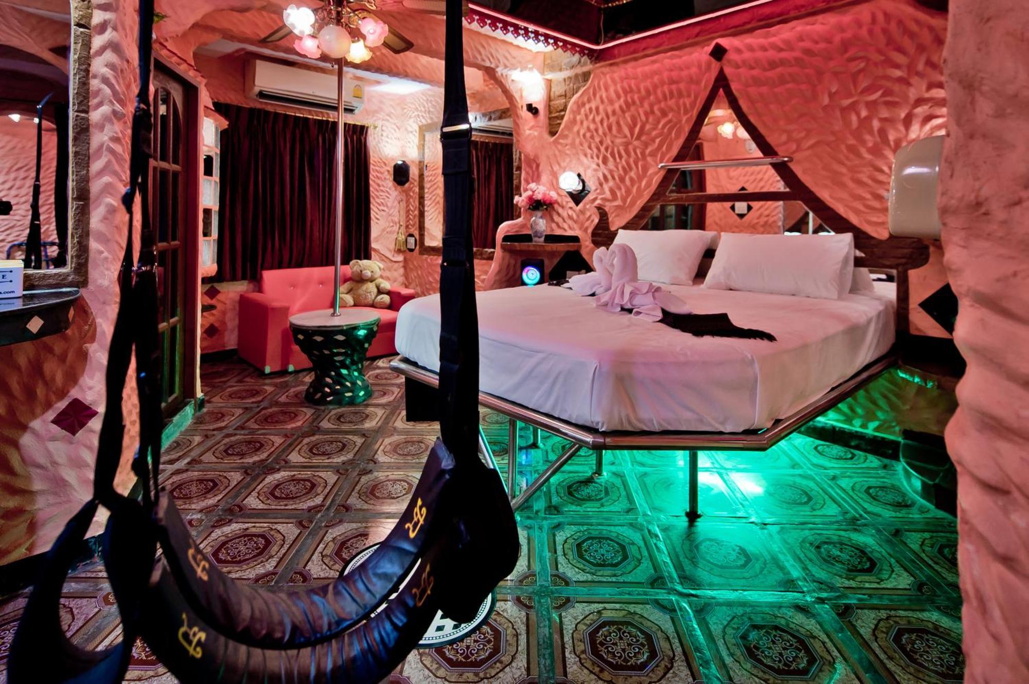 Penthouse Pattaya Hotel Bagian luar foto