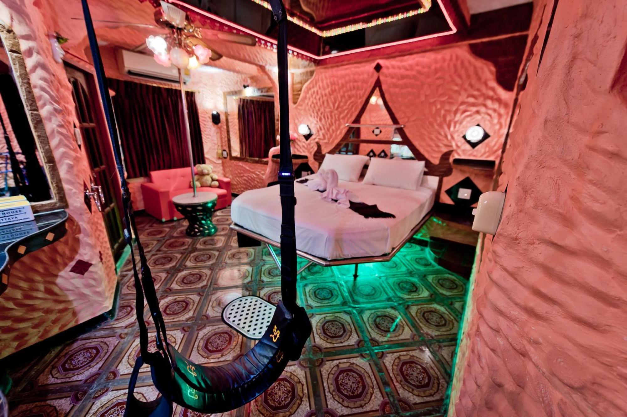 Penthouse Pattaya Hotel Bagian luar foto
