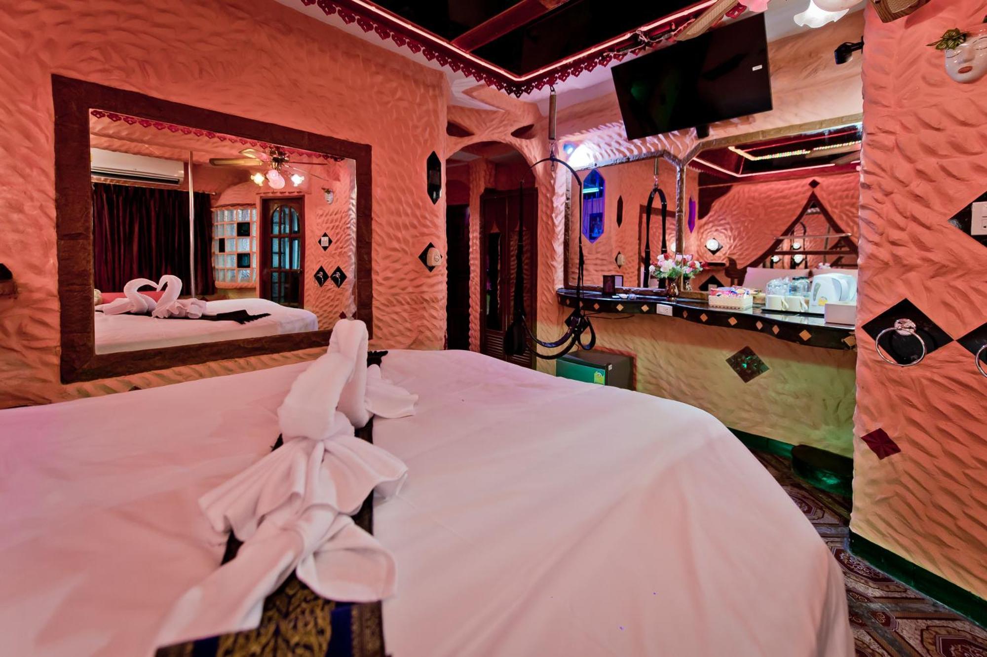 Penthouse Pattaya Hotel Bagian luar foto