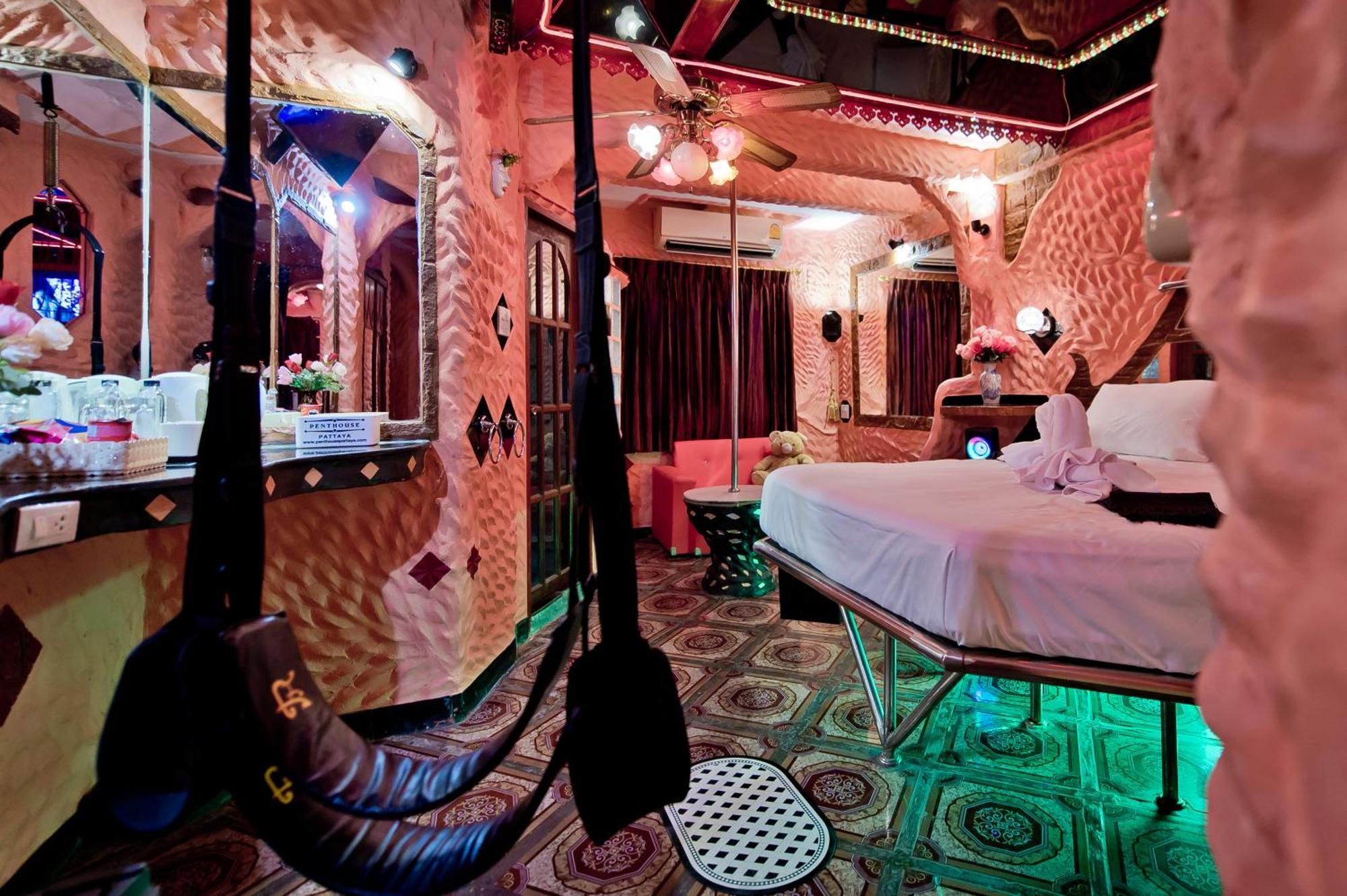Penthouse Pattaya Hotel Bagian luar foto