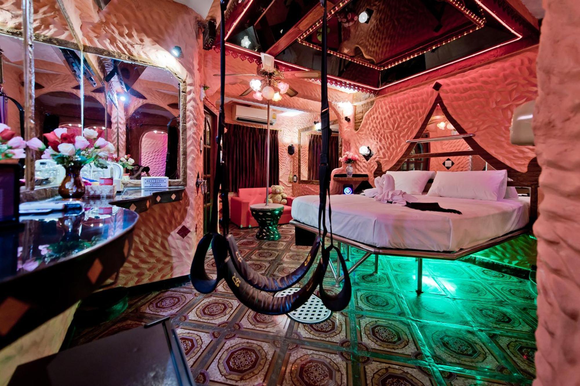 Penthouse Pattaya Hotel Bagian luar foto