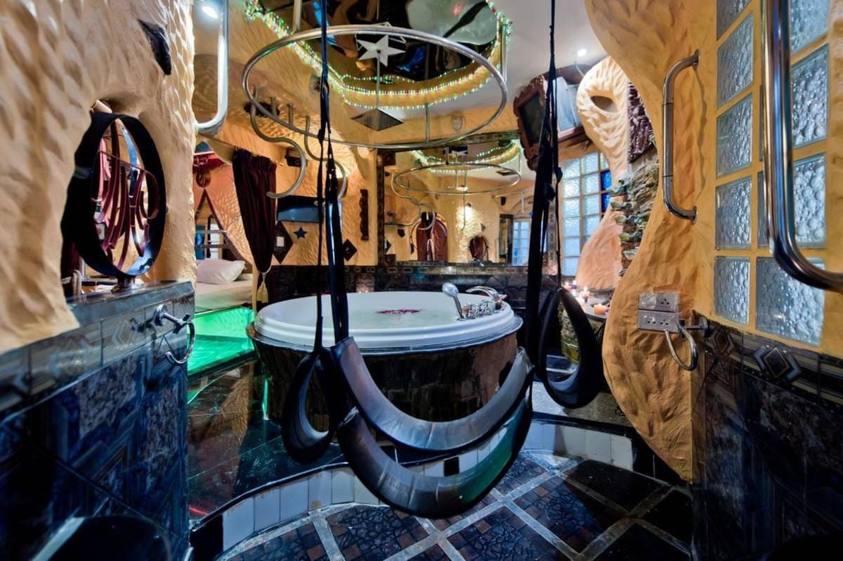 Penthouse Pattaya Hotel Bagian luar foto