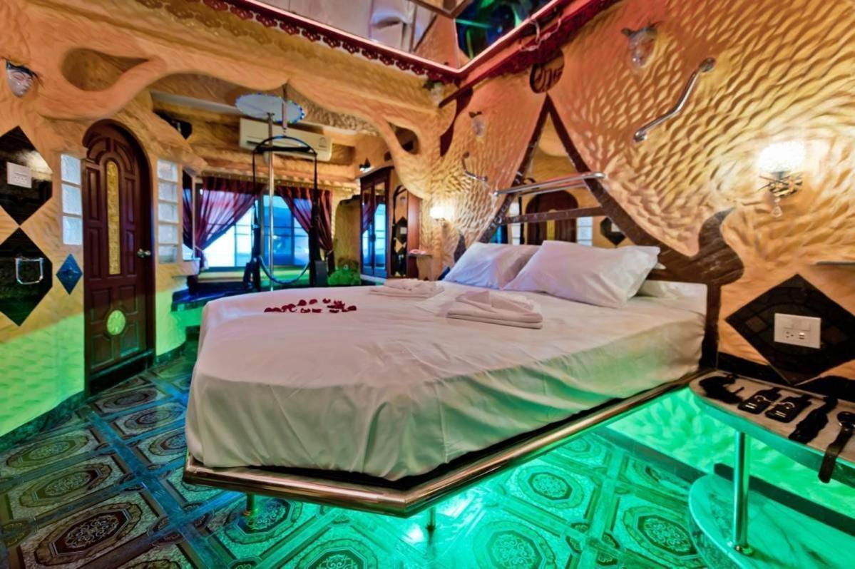 Penthouse Pattaya Hotel Bagian luar foto