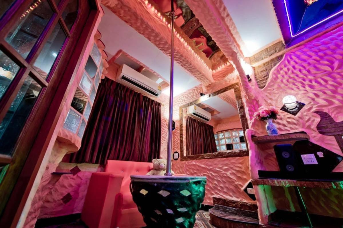 Penthouse Pattaya Hotel Bagian luar foto