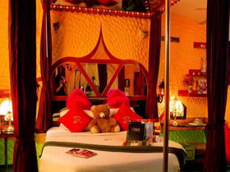 Penthouse Pattaya Hotel Bagian luar foto